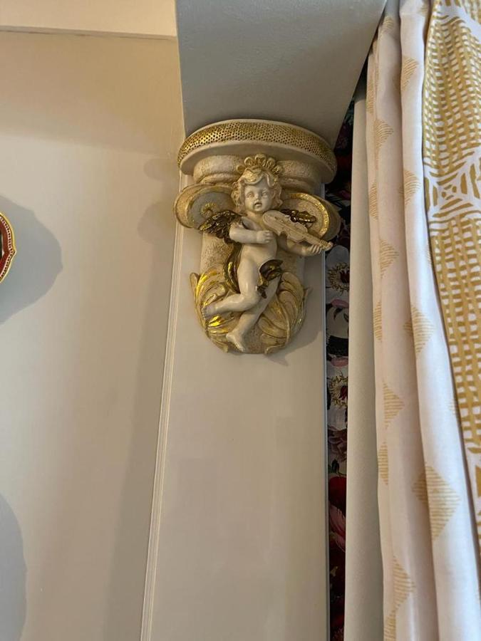 "The Italian" Seafront Apartment Истборн Екстериор снимка